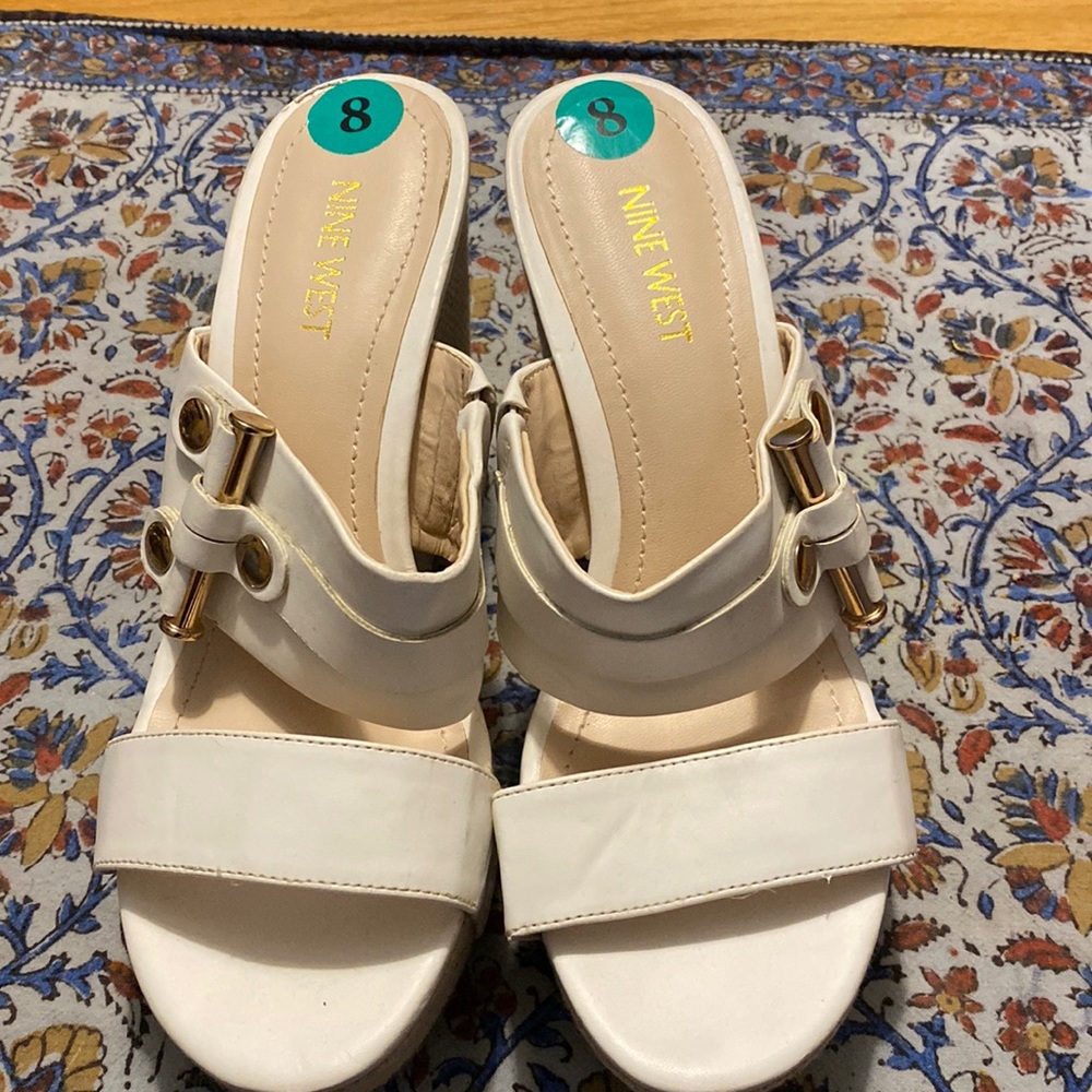 Woman white Nine West size 8 medium